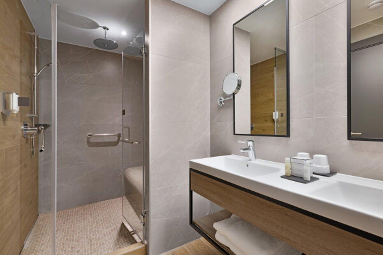 Riu Plaza London Victoria Hotell Exteriör bild